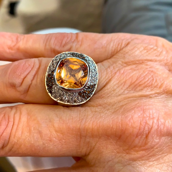 Ring - Picture 1 of 3